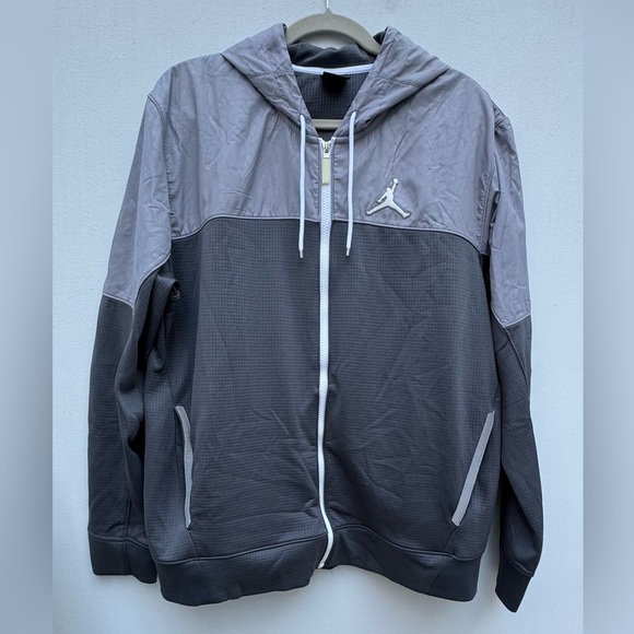 Michael Jordan Men’s Hooded Zip Up Lined Windbreaker - Gray; Size XL - Picture 3 of 13